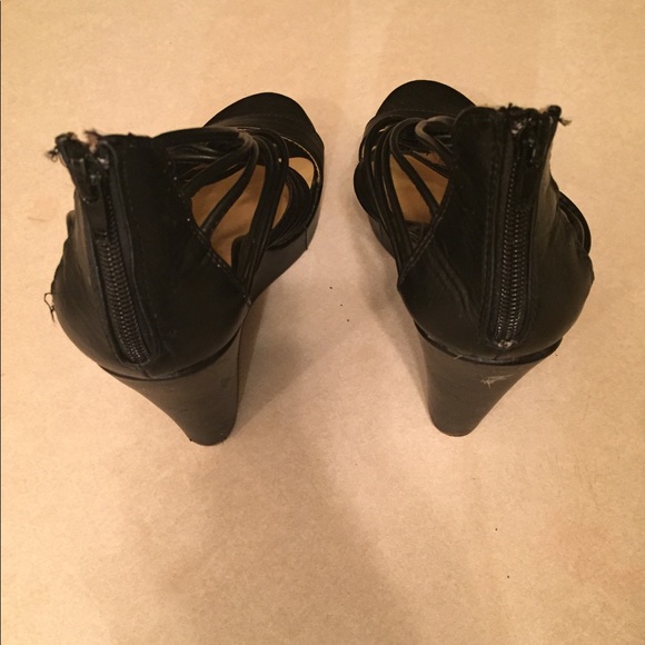 XOXO sandals worn a few times - Picture 1 of 7